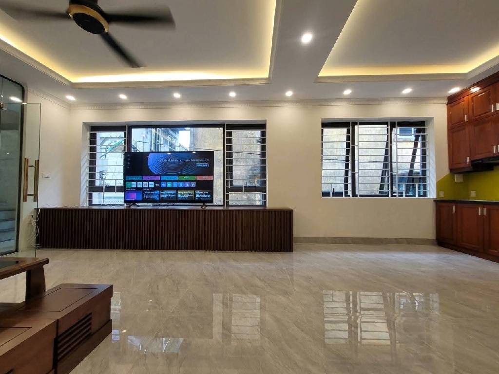 MẶT TIỀN 11M  - 6 TẦNG THANG MÁY - GARA Ô TÔ